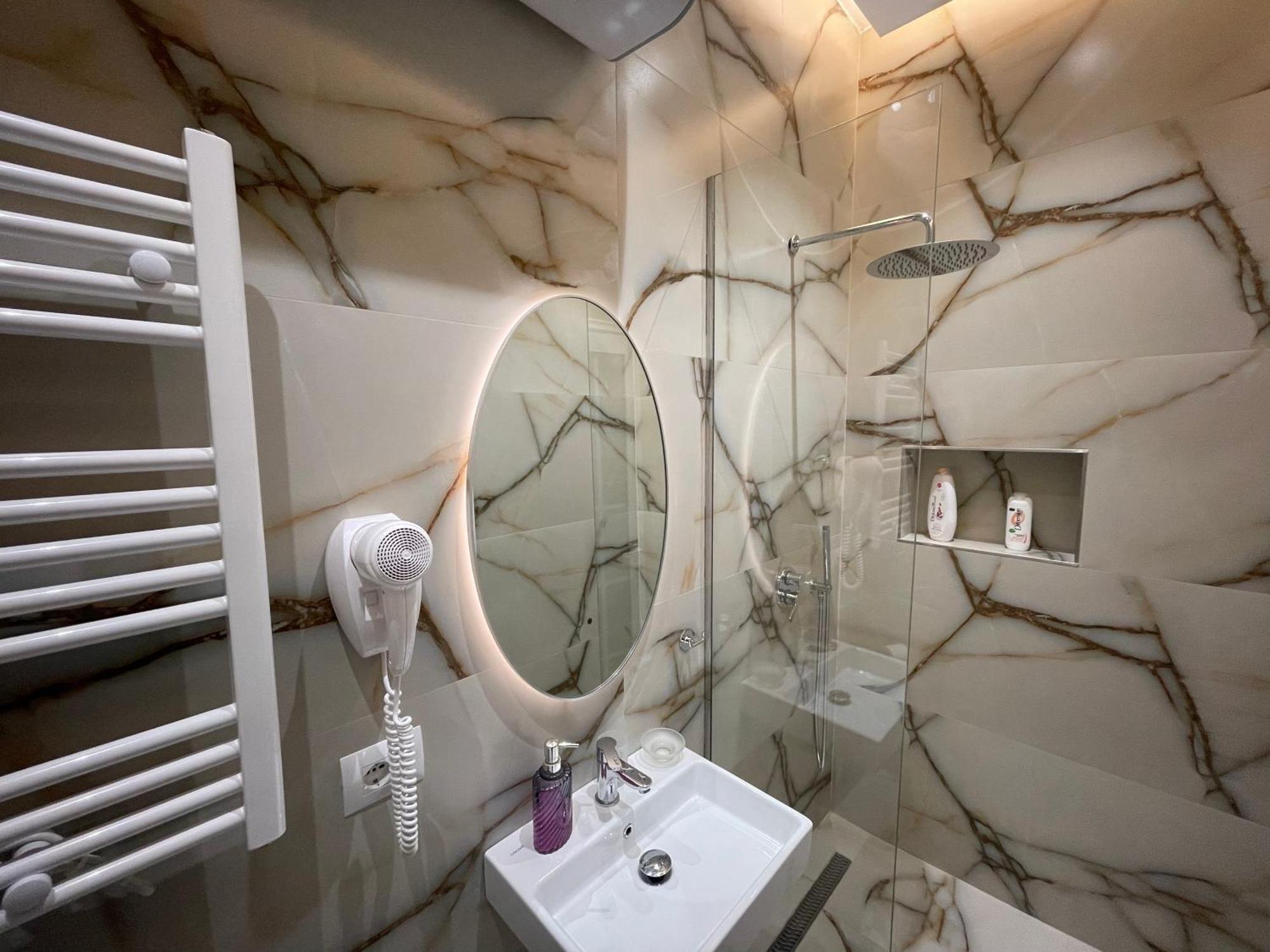 טיראנה Hotel Vila 15 - Center מראה חיצוני תמונה