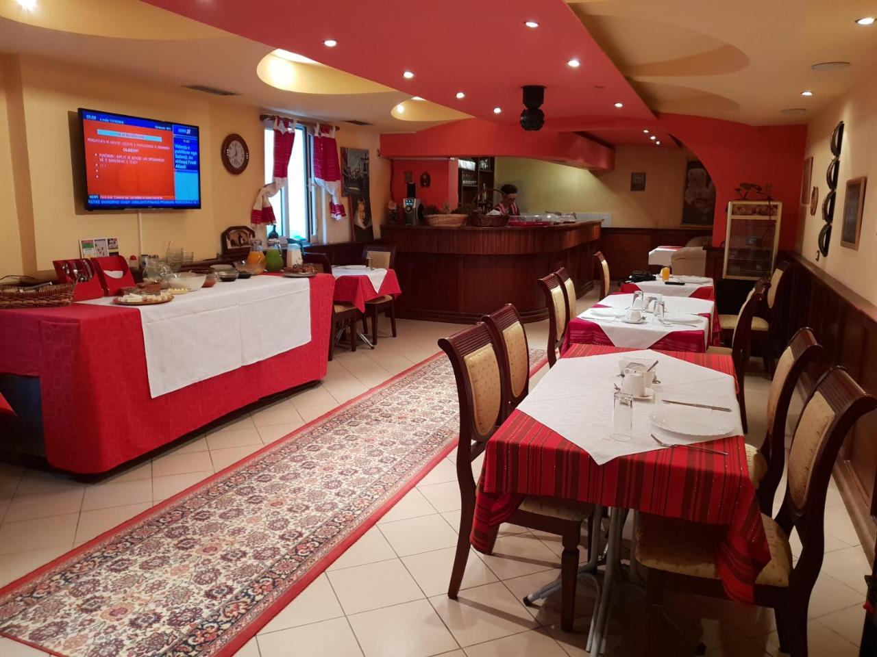 טיראנה Hotel Vila 15 - Center מראה חיצוני תמונה